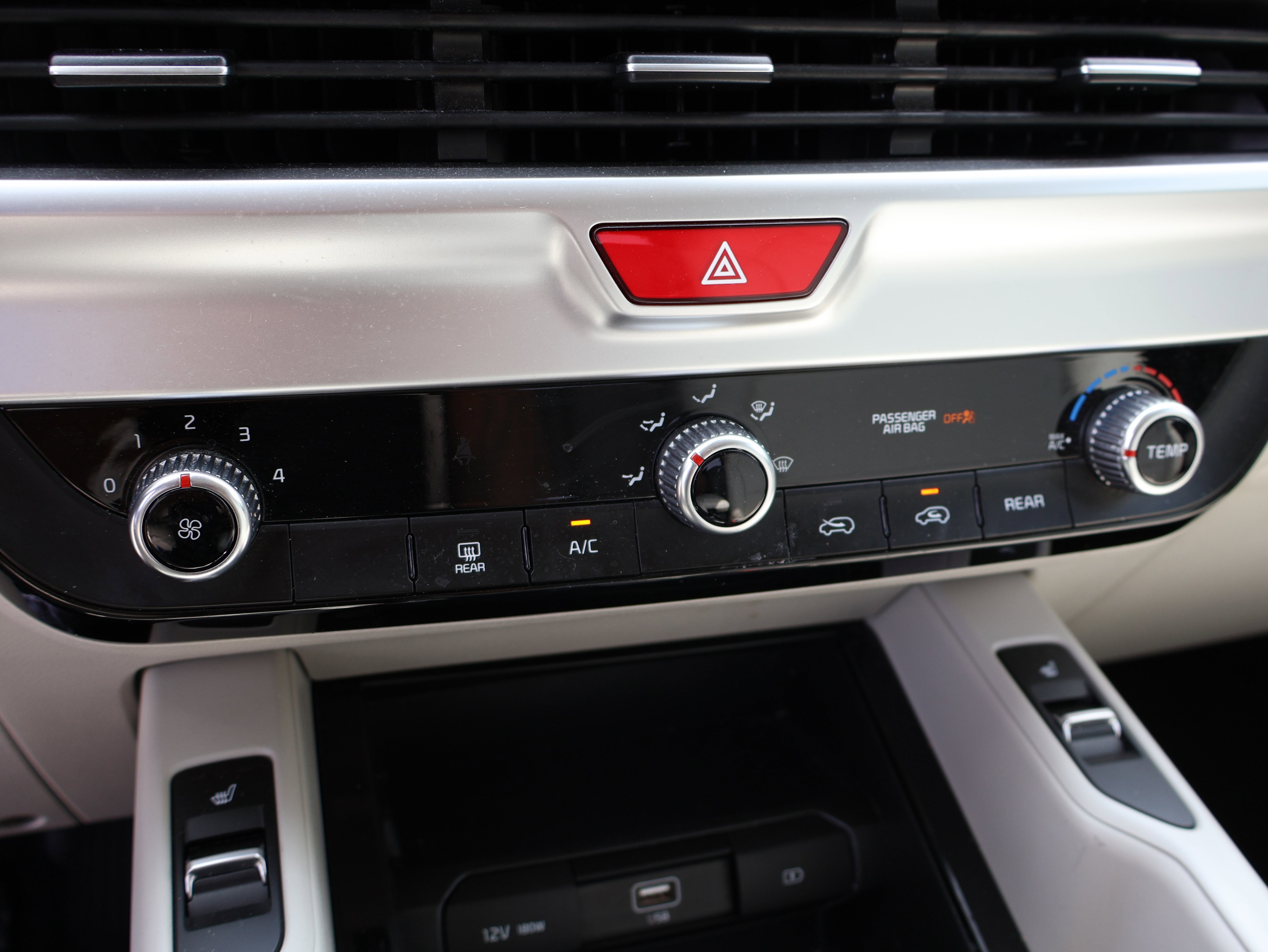 Used 2020 Kia Telluride S AWD/4WD image 30