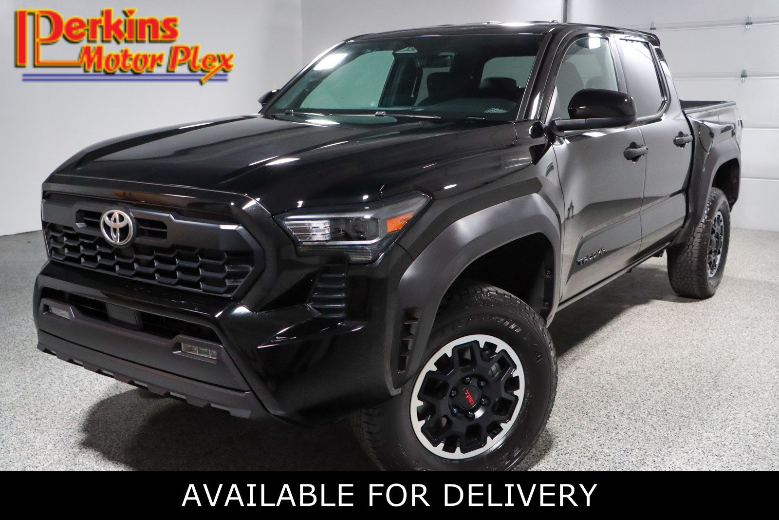 Used 2024 Toyota Tacoma TRD Off-Road AWD/4WD image 1