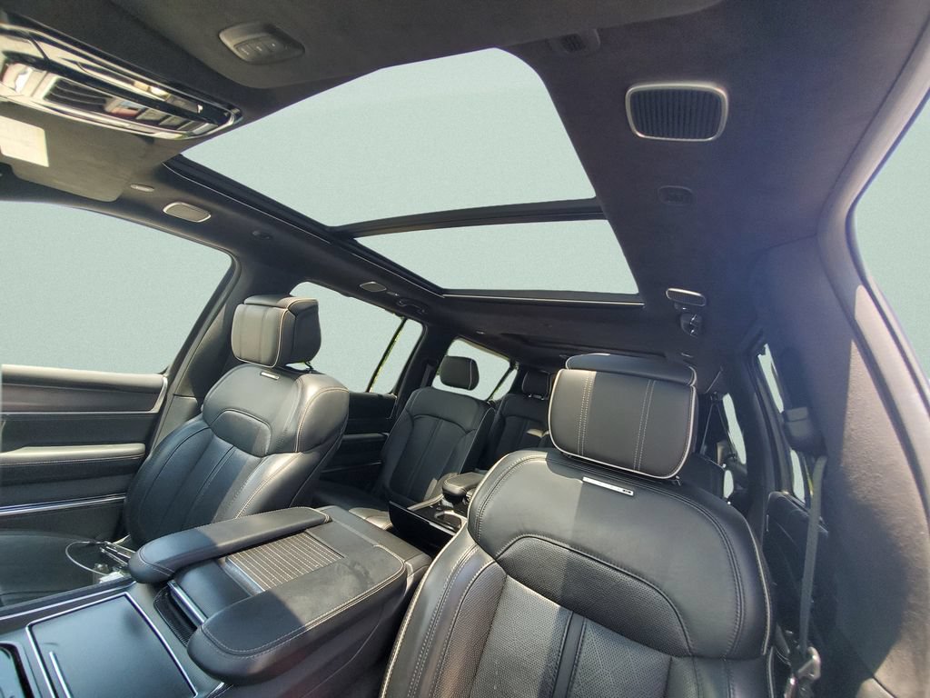 Used 2024 Jeep Grand Wagoneer L Series II w/ Quick Order Packagew 28T AWD/4WD image 18