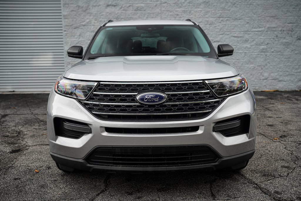 Used 2023 Ford Explorer XLT image 4
