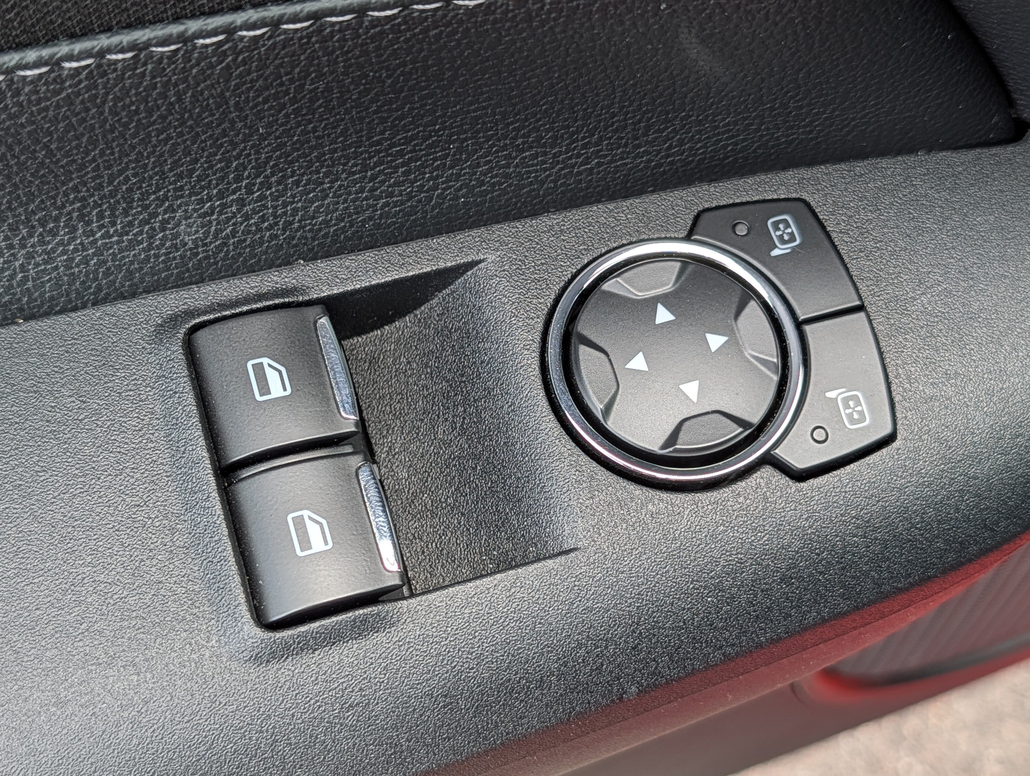 Used 2015 Ford Mustang GT RWD image 19