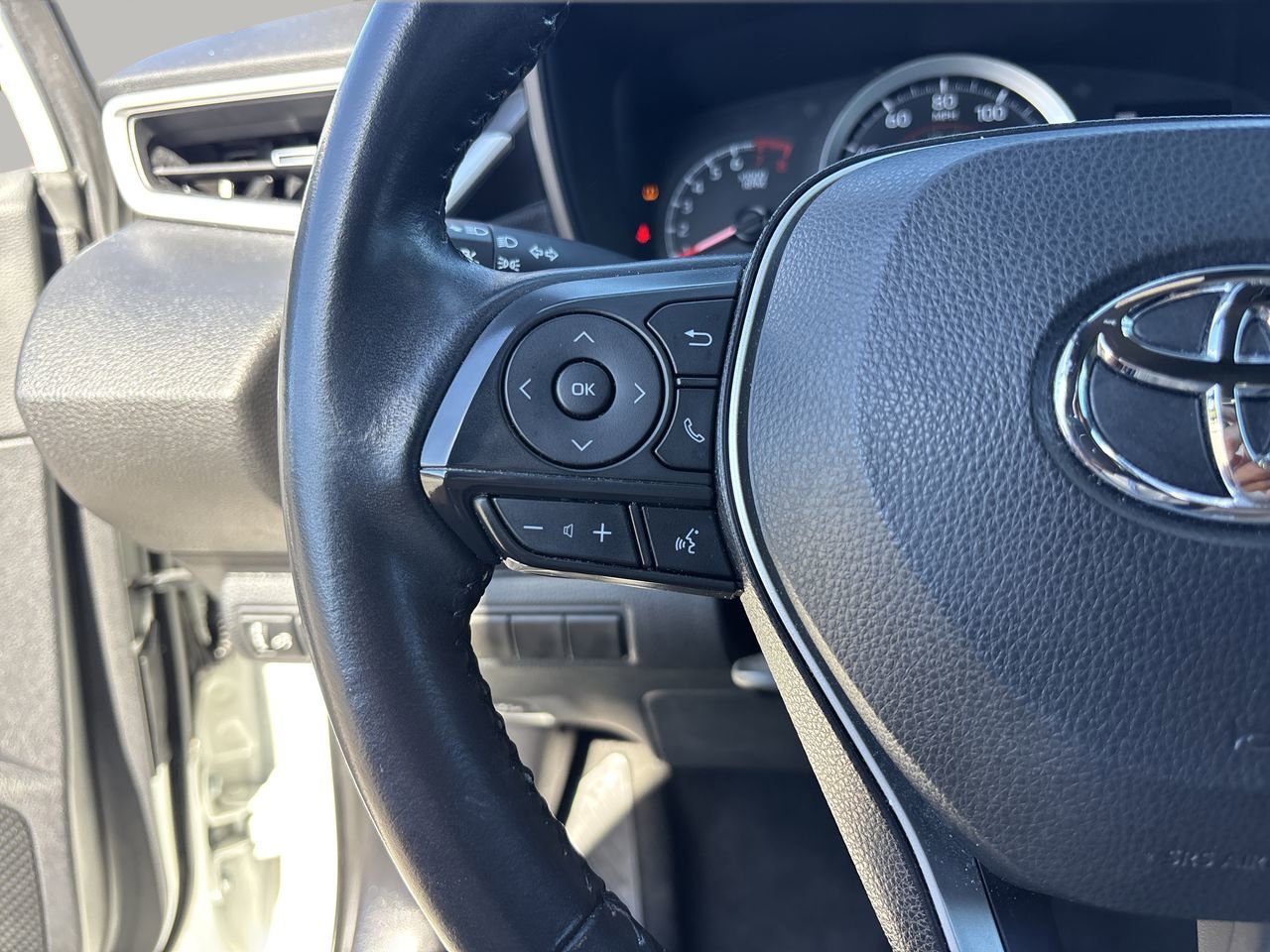 Used 2021 Toyota Corolla SE image 25