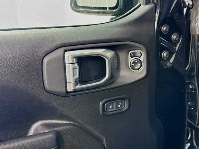 Used 2024 Jeep Wrangler Willys image 17
