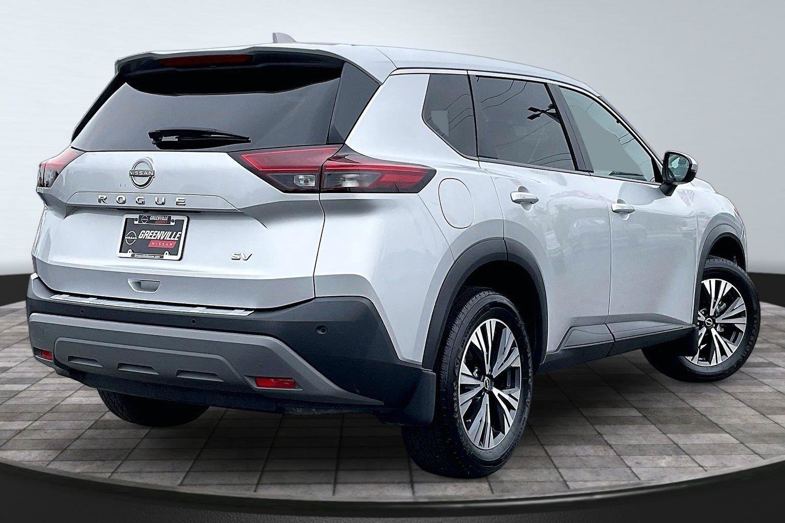 Certified 2022 Nissan Rogue SV FWD image 14