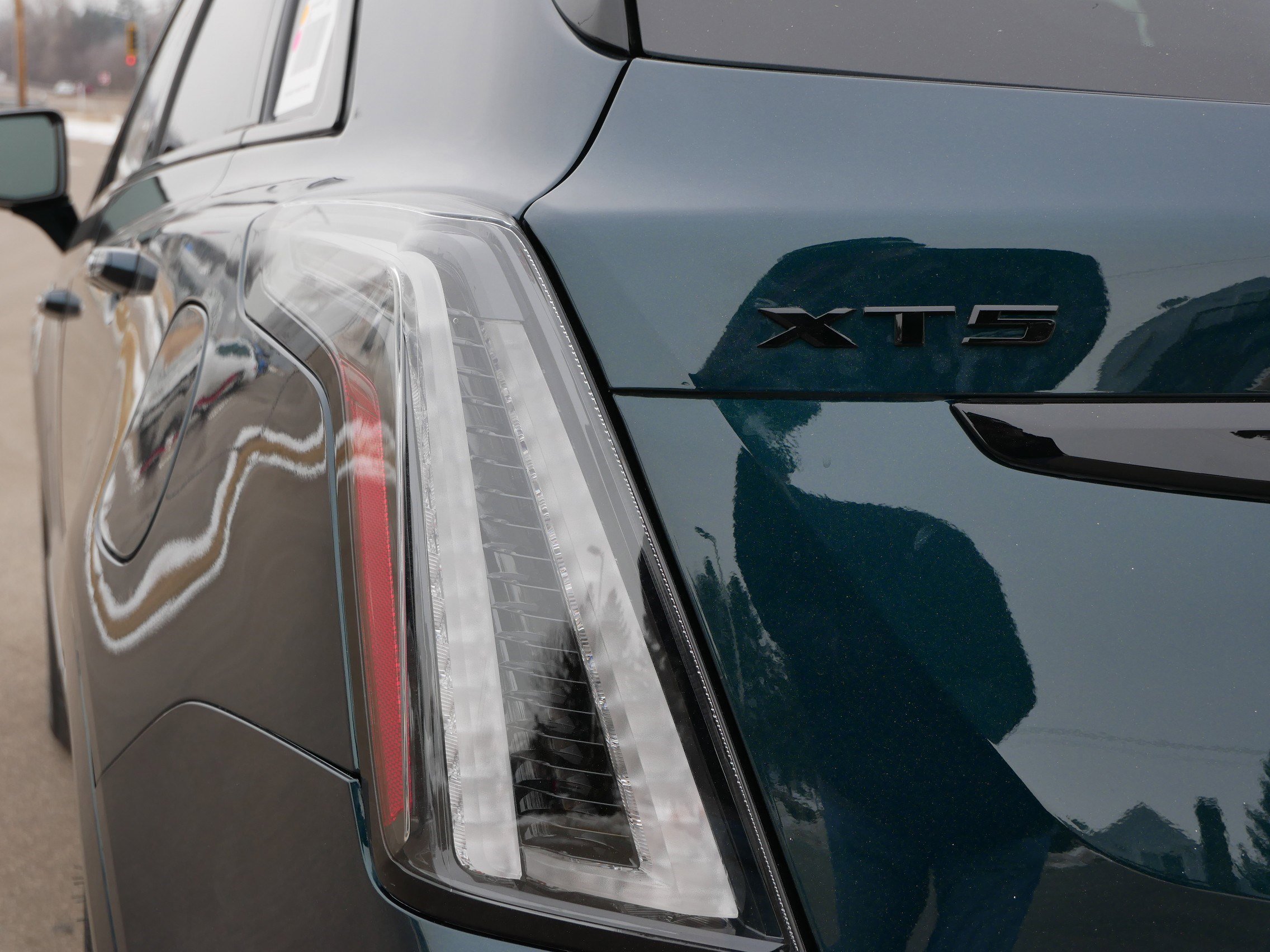 New 2026 Cadillac XT5 Sportv w/ LPO, Onyx Lite Package image 15