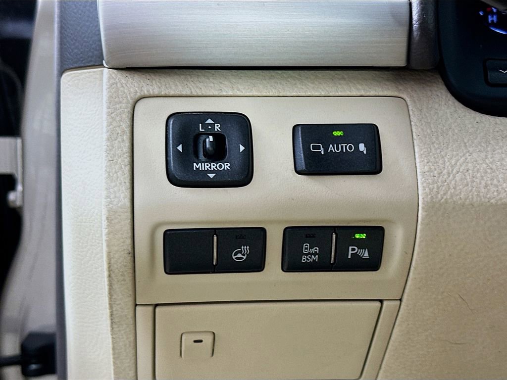 Used 2015 Lexus LS 460 w/ Comfort Package RWD image 12