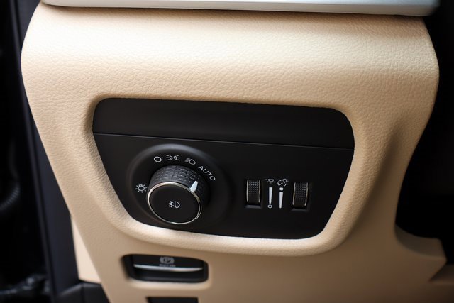 New 2025 Jeep Grand Cherokee Limited image 13