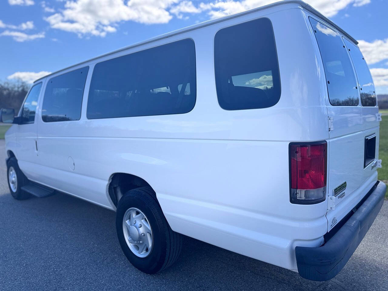 Used 2014 Ford E-350 and Econoline 350 XL RWD image 9