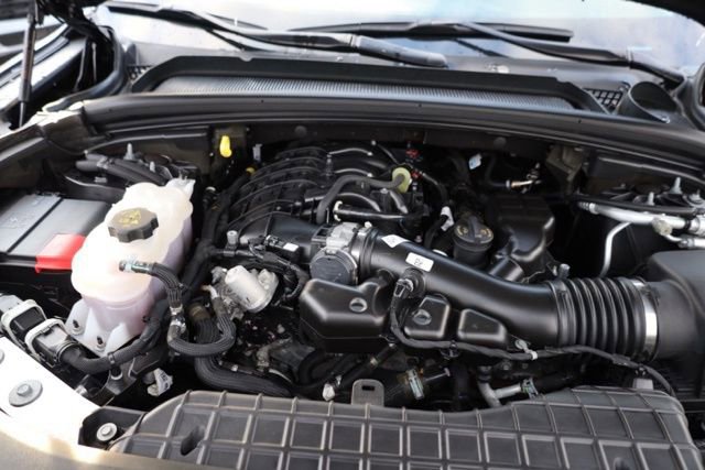 Used 2023 Jeep Grand Cherokee Laredo image 39