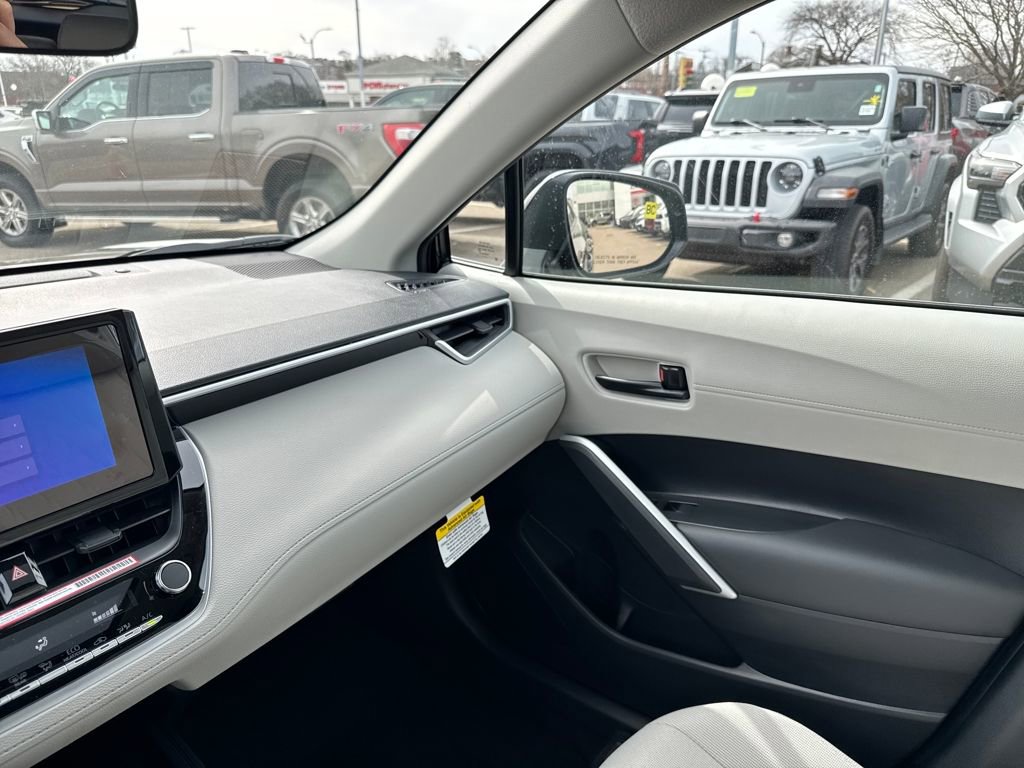 New 2026 Toyota Corolla Cross LE image 31