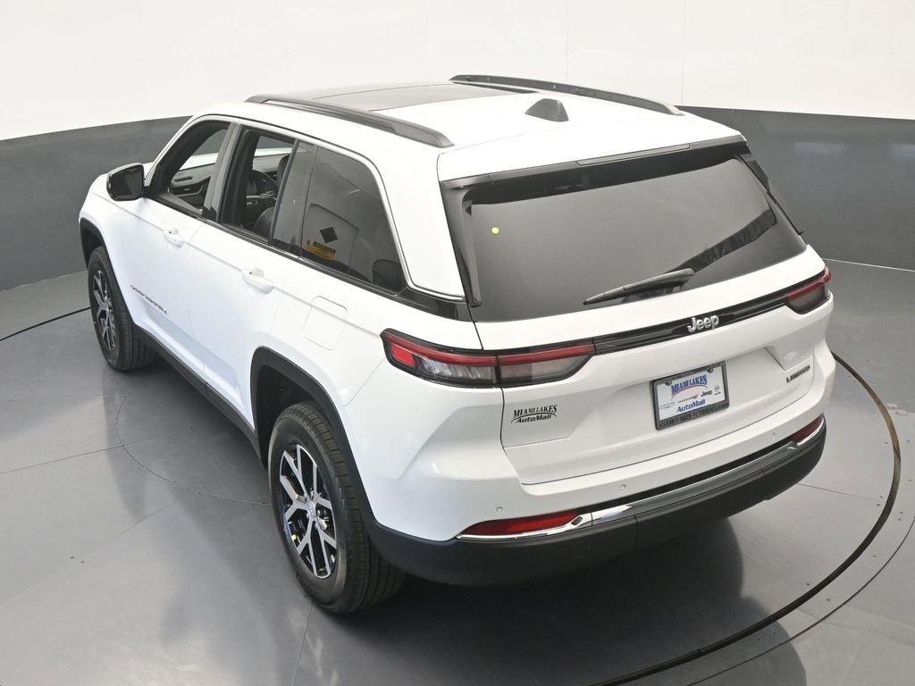 Used 2025 Jeep Grand Cherokee Limited image 44