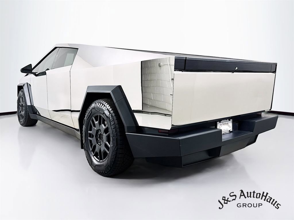 Used 2024 Tesla Cybertruck AWD Crew Cab image 5