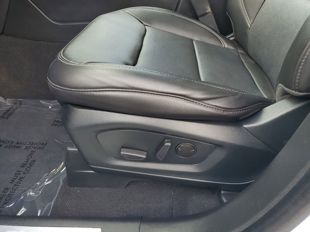 Used 2023 Ford Explorer Limited w/ Equipment Group 301A image 9