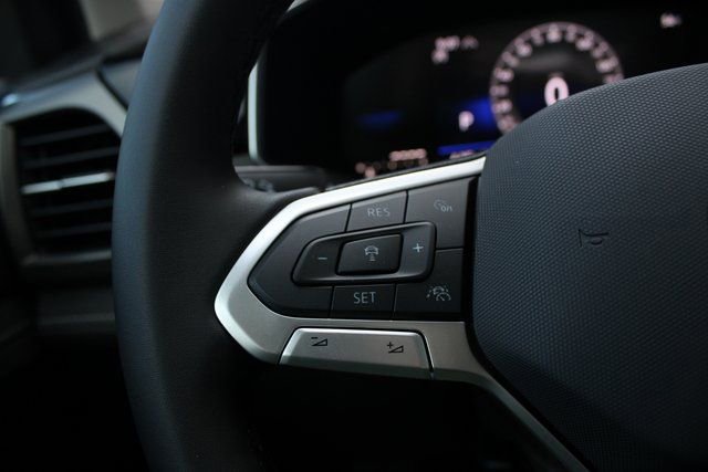 New 2025 Volkswagen Taos SE AWD/4WD image 12