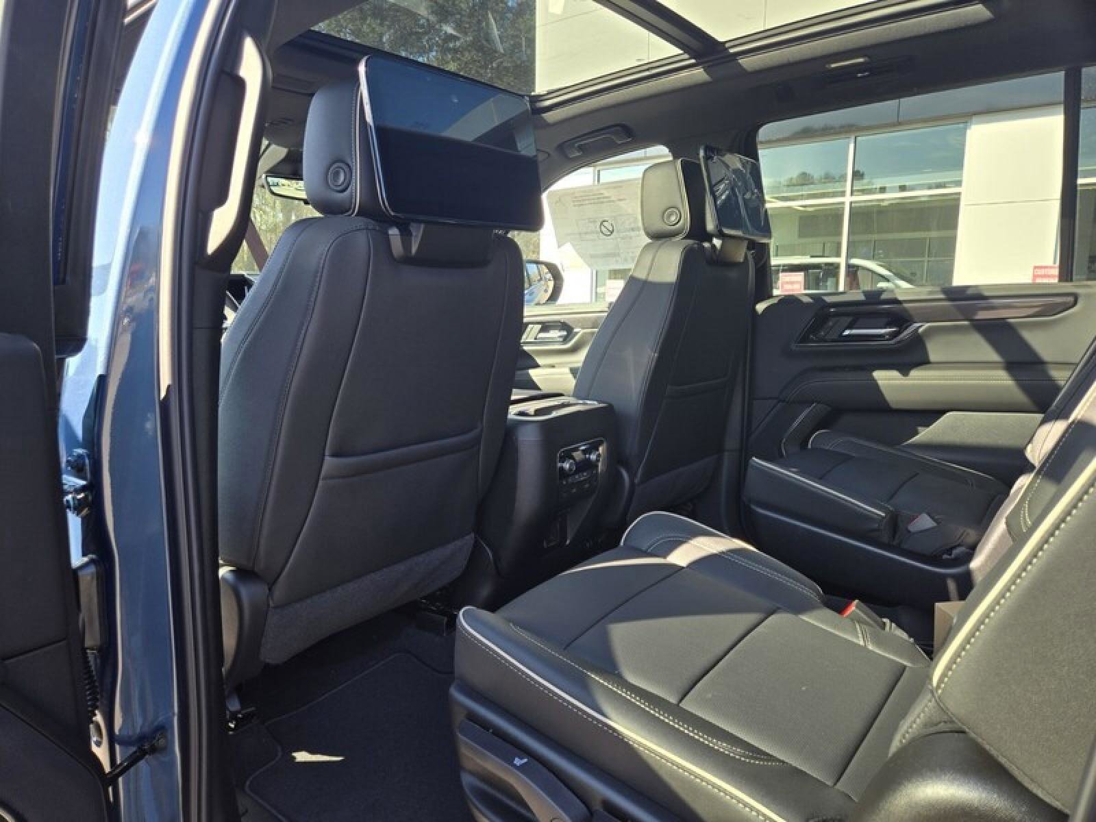 New 2026 GMC Yukon XL Elevation w/ Elevation Premium Package image 28