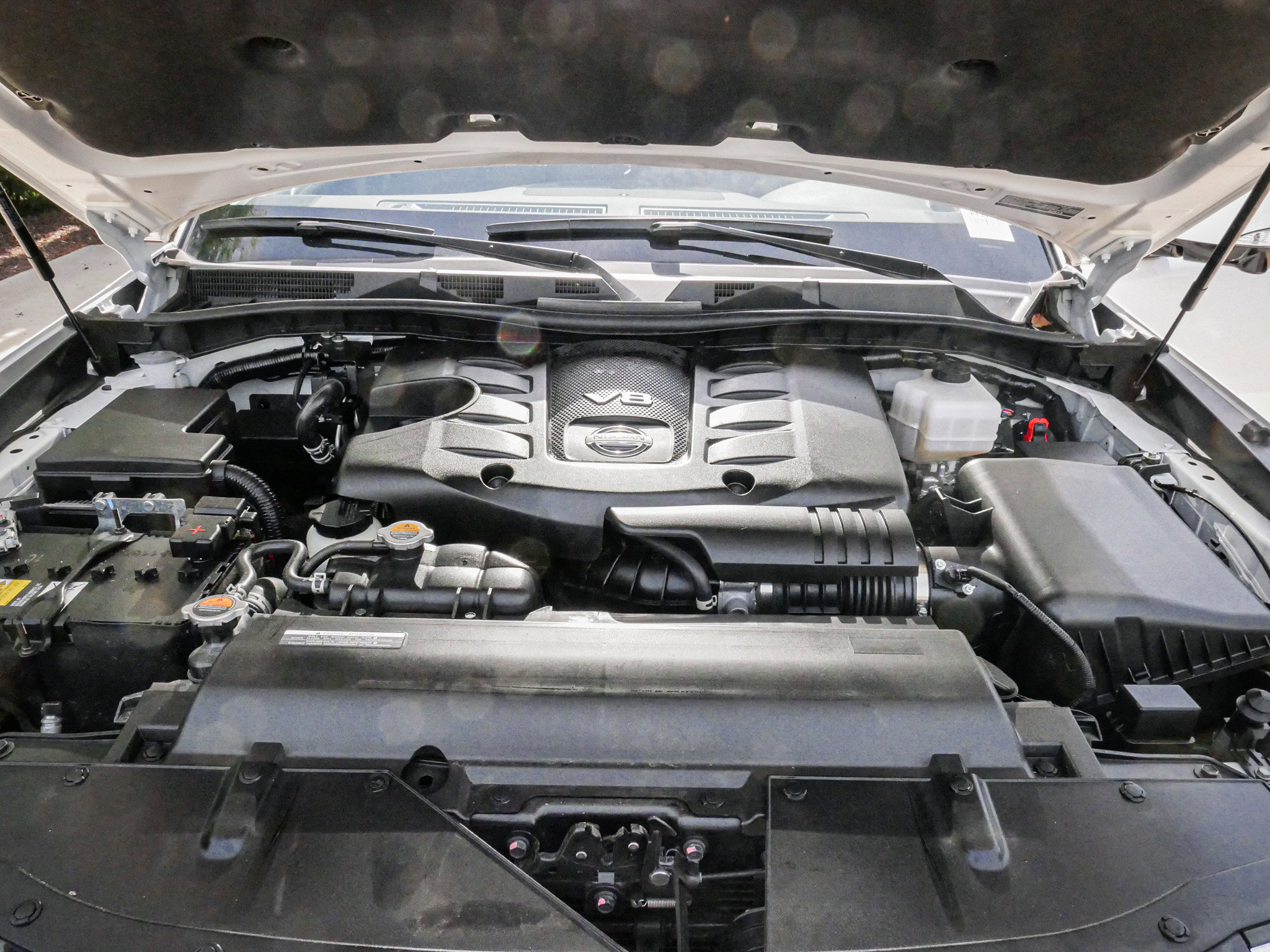 Used 2024 Nissan Armada SL w/ Captain's Chairs Package image 35