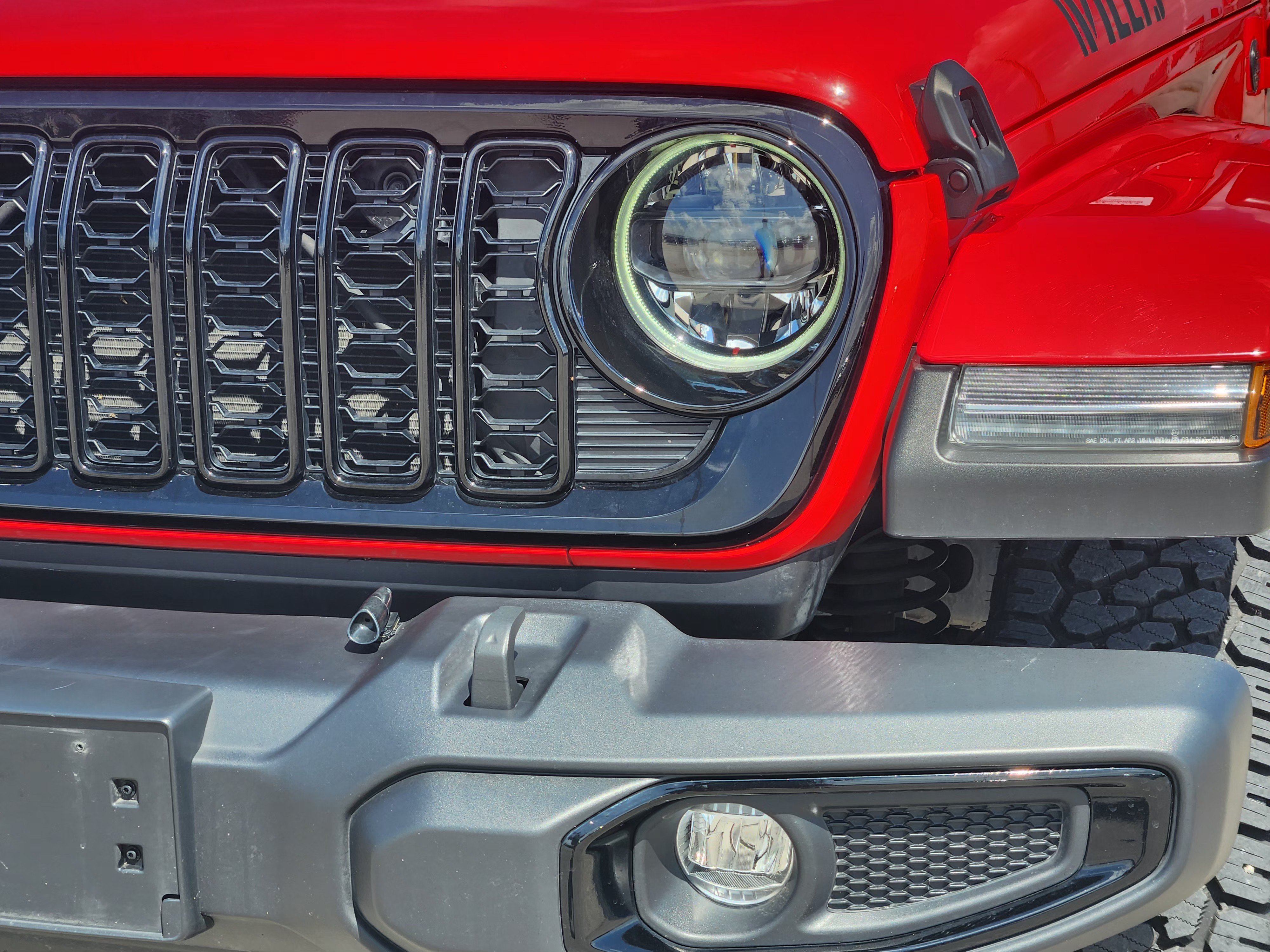 Used 2024 Jeep Gladiator Sport AWD/4WD image 8