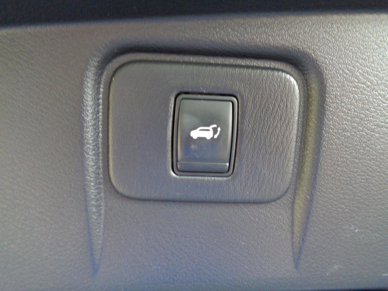 Used 2015 Nissan Murano Platinum w/ Platinum Technology Package AWD/4WD image 29
