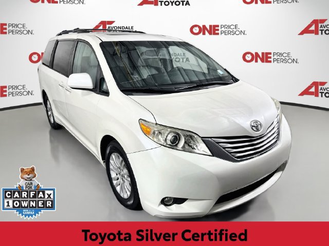 Certified 2017 Toyota Sienna XLE FWD image 1