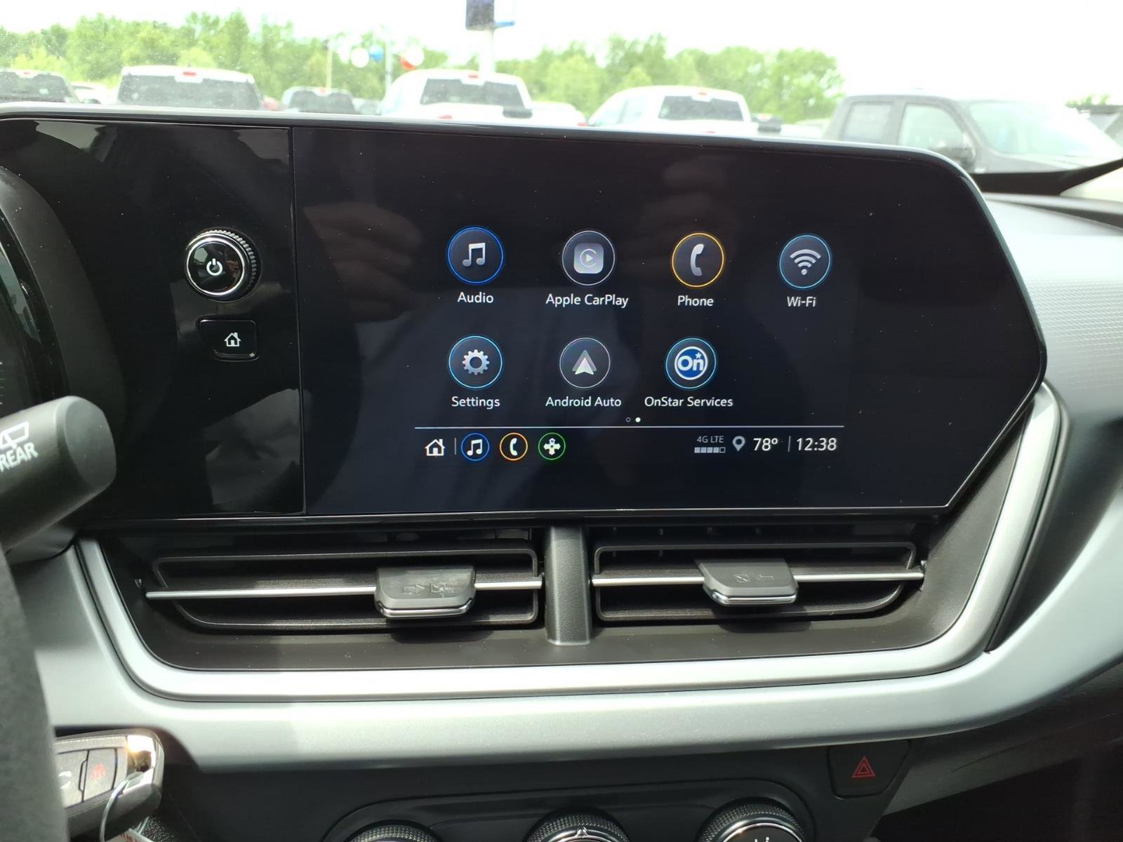 Used 2025 Chevrolet Trax LS w/ LS Convenience Package image 15