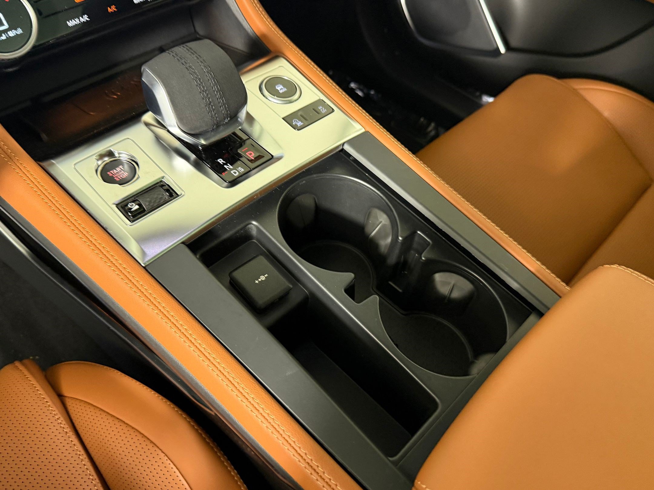 New 2026 Jaguar F-PACE R-Dynamic S AWD/4WD image 16