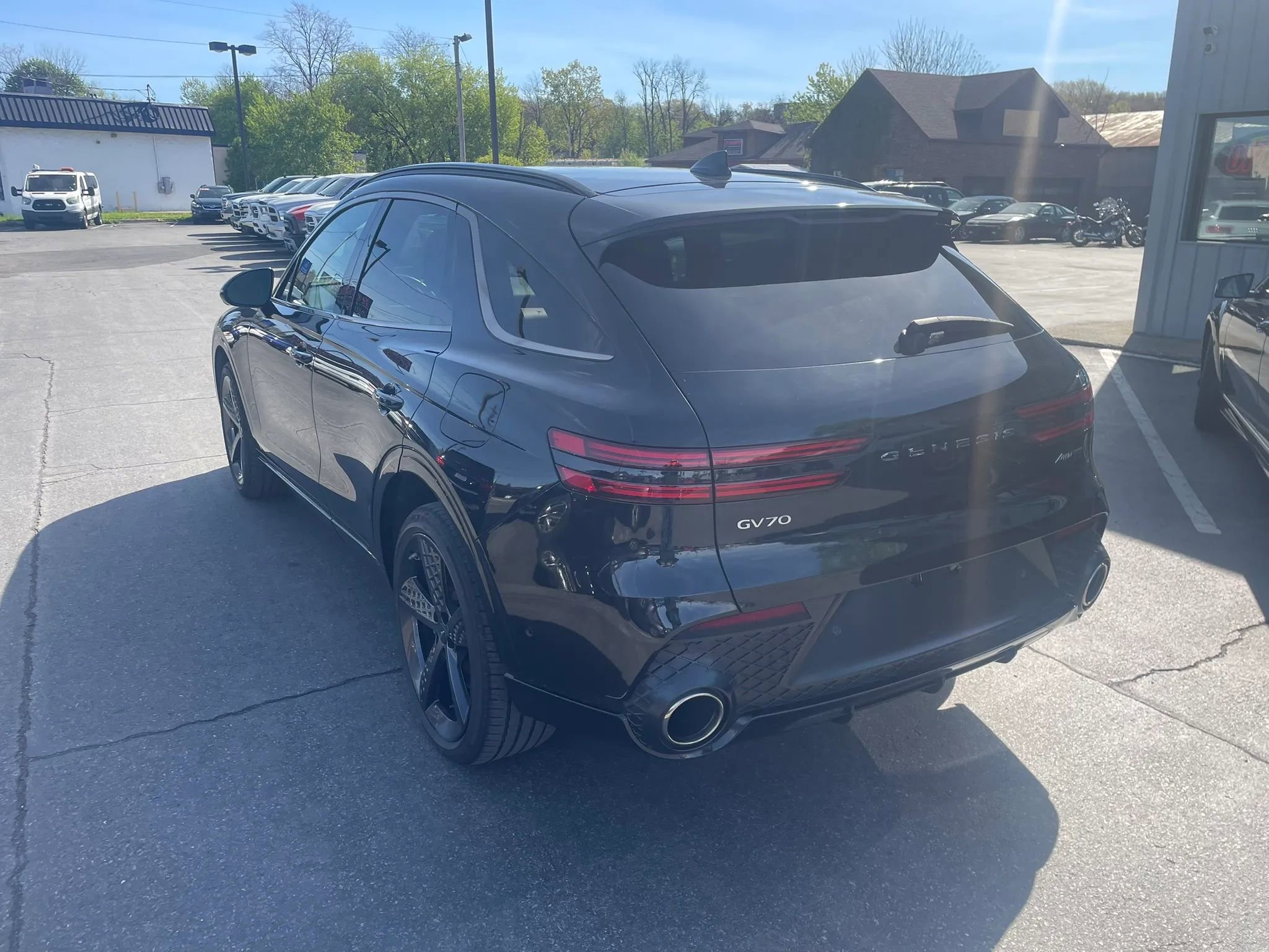 Used 2022 Genesis GV70 3.5T Sport w/ Sport Prestige Package AWD/4WD image 4