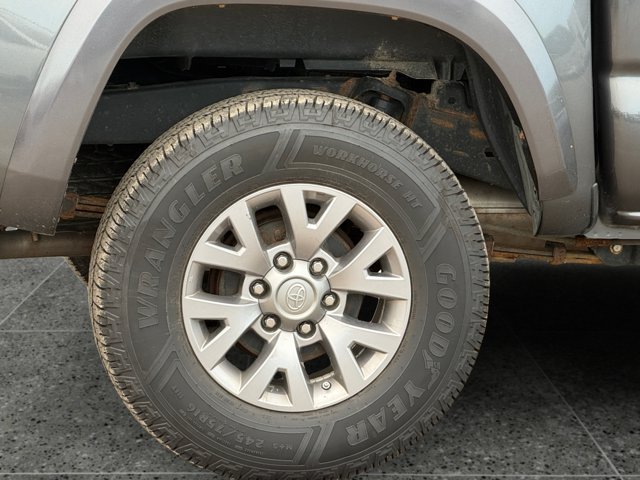 Certified 2019 Toyota Tacoma SR5 AWD/4WD image 10
