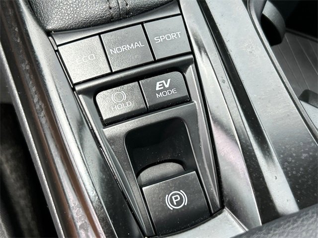 Used 2025 Toyota Camry LE image 28
