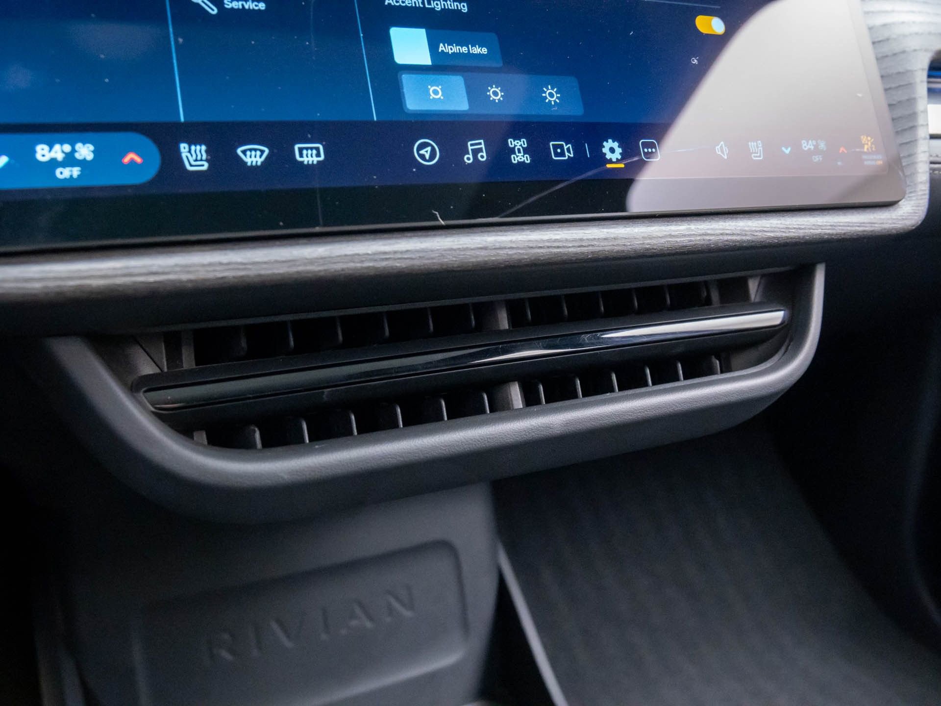 Used 2022 Rivian R1S Launch Edition image 28