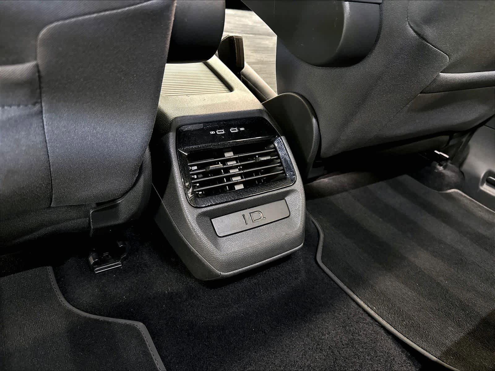 Used 2022 Volkswagen ID.4 Pro RWD image 13