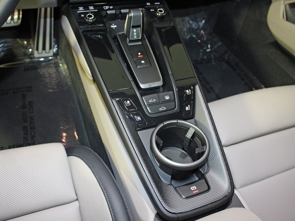 Used 2025 Porsche 911 Carrera 4 GTS image 30