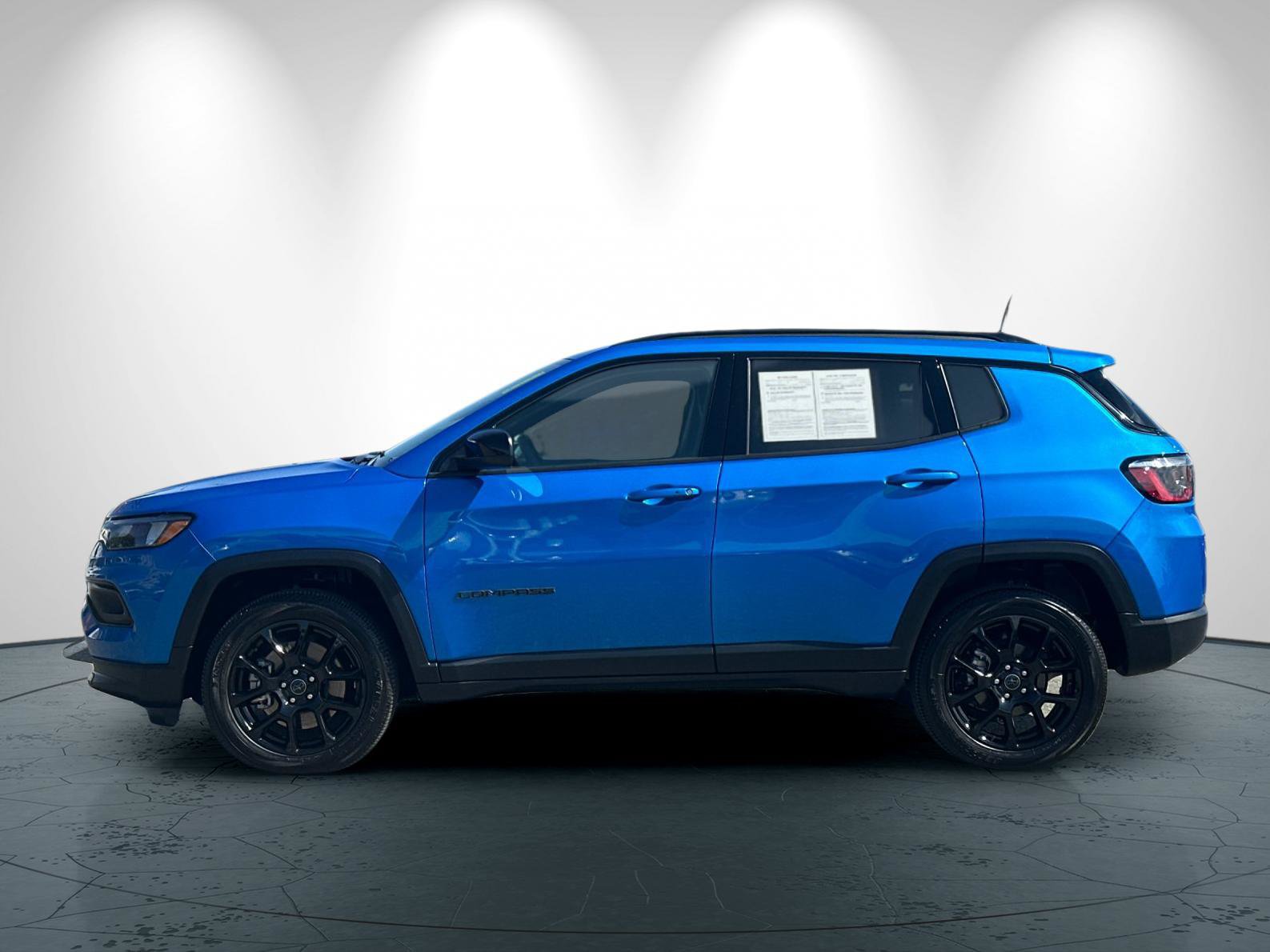 Certified 2026 Jeep Compass Latitude AWD/4WD image 7