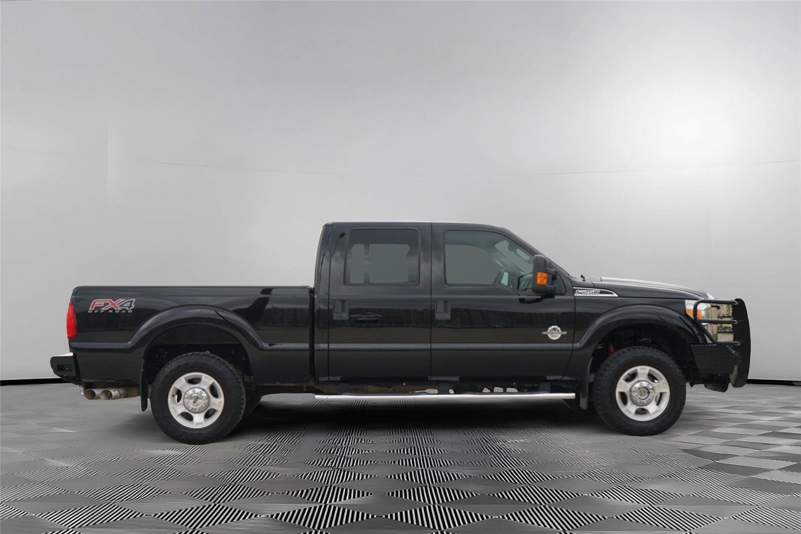 Used 2016 Ford F250 XLT w/ XLT Value Package AWD/4WD image 4