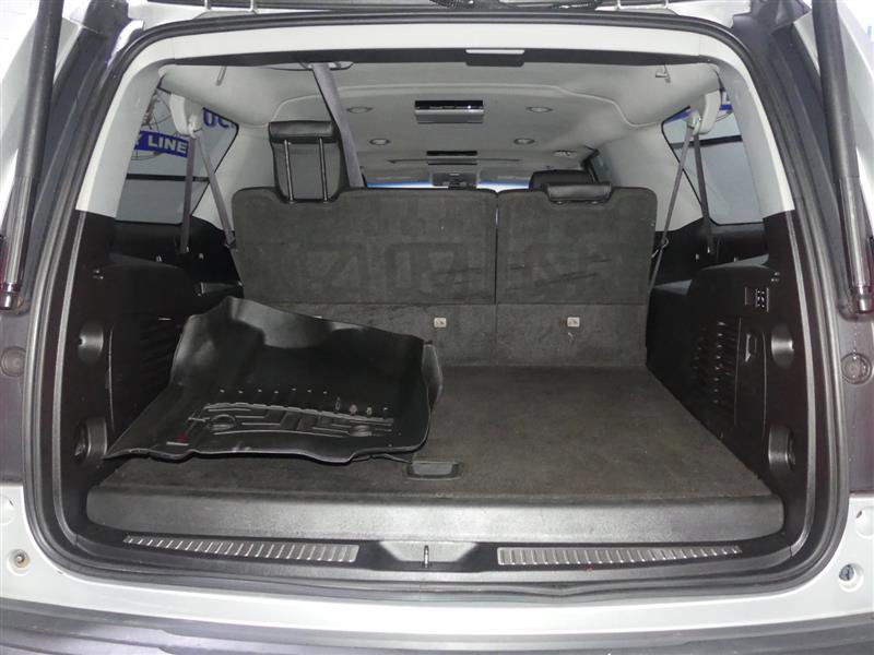 Used 2017 Chevrolet Suburban LT image 9
