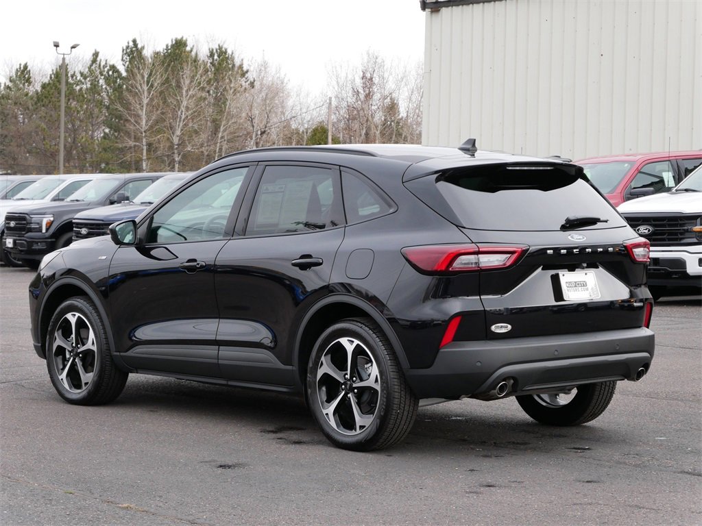 Used 2025 Ford Escape ST-Line Elite w/ Tech Pack #2 image 3