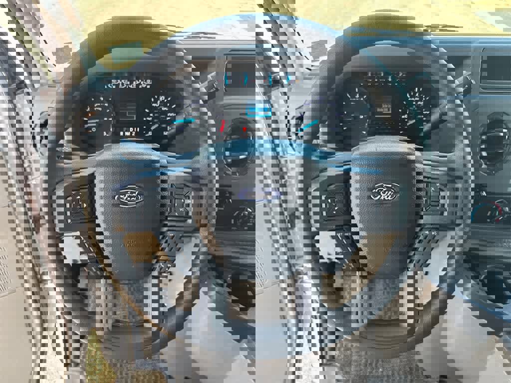 Used 2023 Ford E-450 and Econoline 450 Super Duty w/ Power Windows & Locks Group image 22