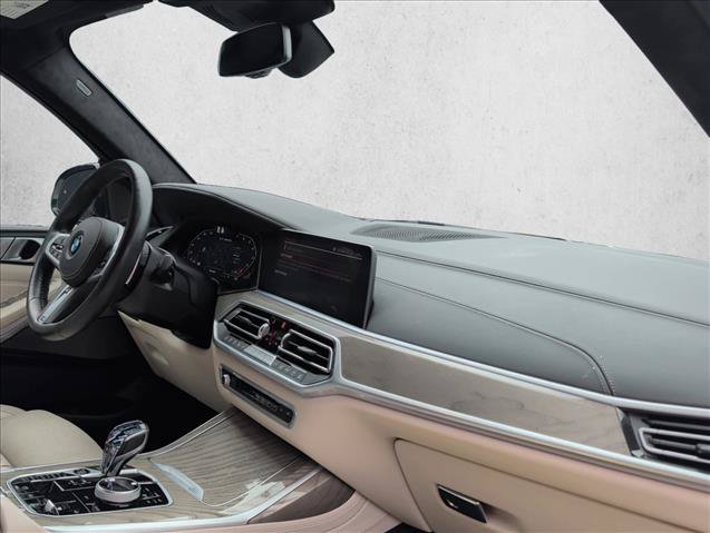 Used 2021 BMW X7 M50i AWD/4WD image 29