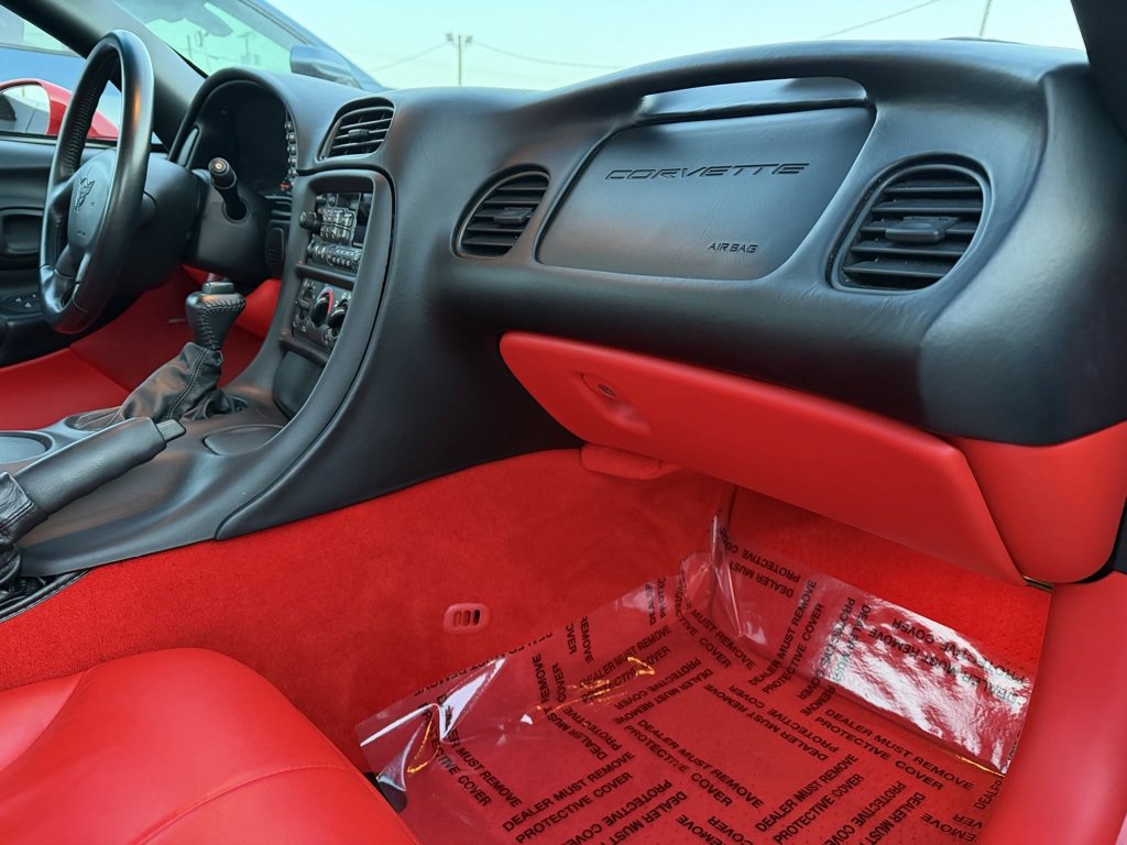 Used 2000 Chevrolet Corvette Coupe image 34