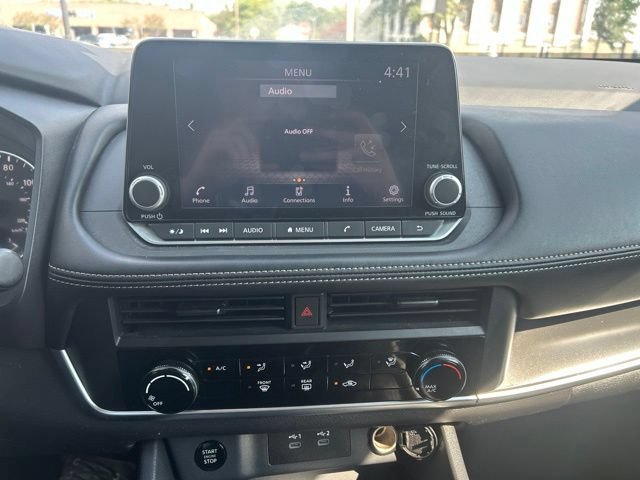 Used 2024 Nissan Rogue S AWD/4WD image 10