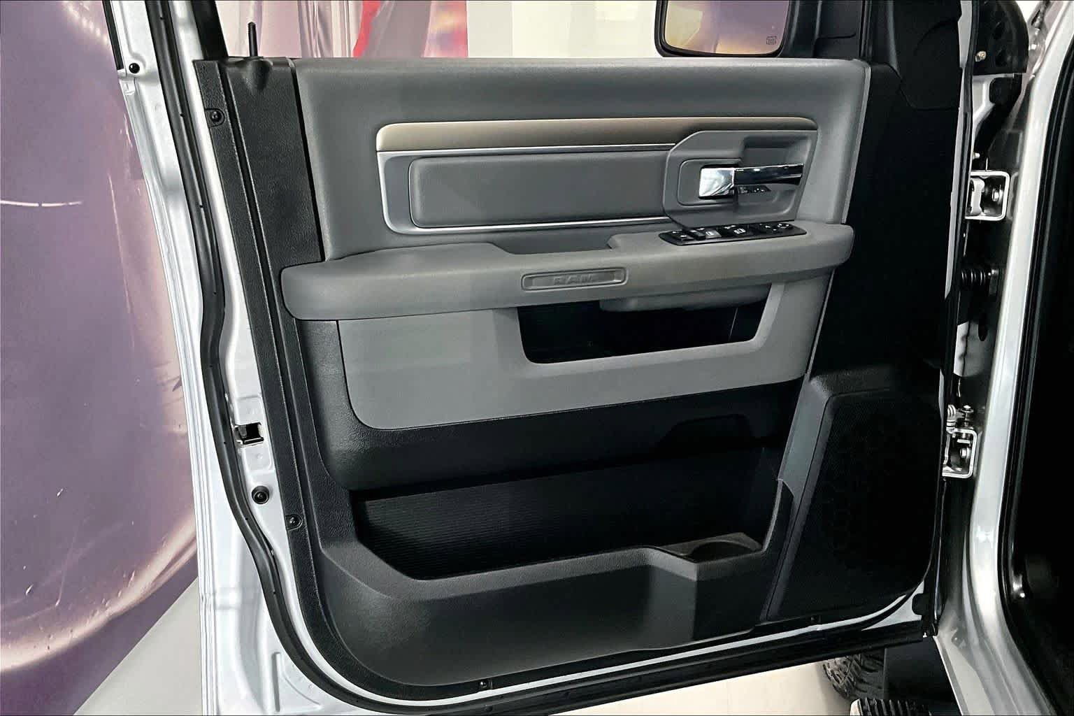 Used 2018 RAM 1500 Big Horn AWD/4WD image 25