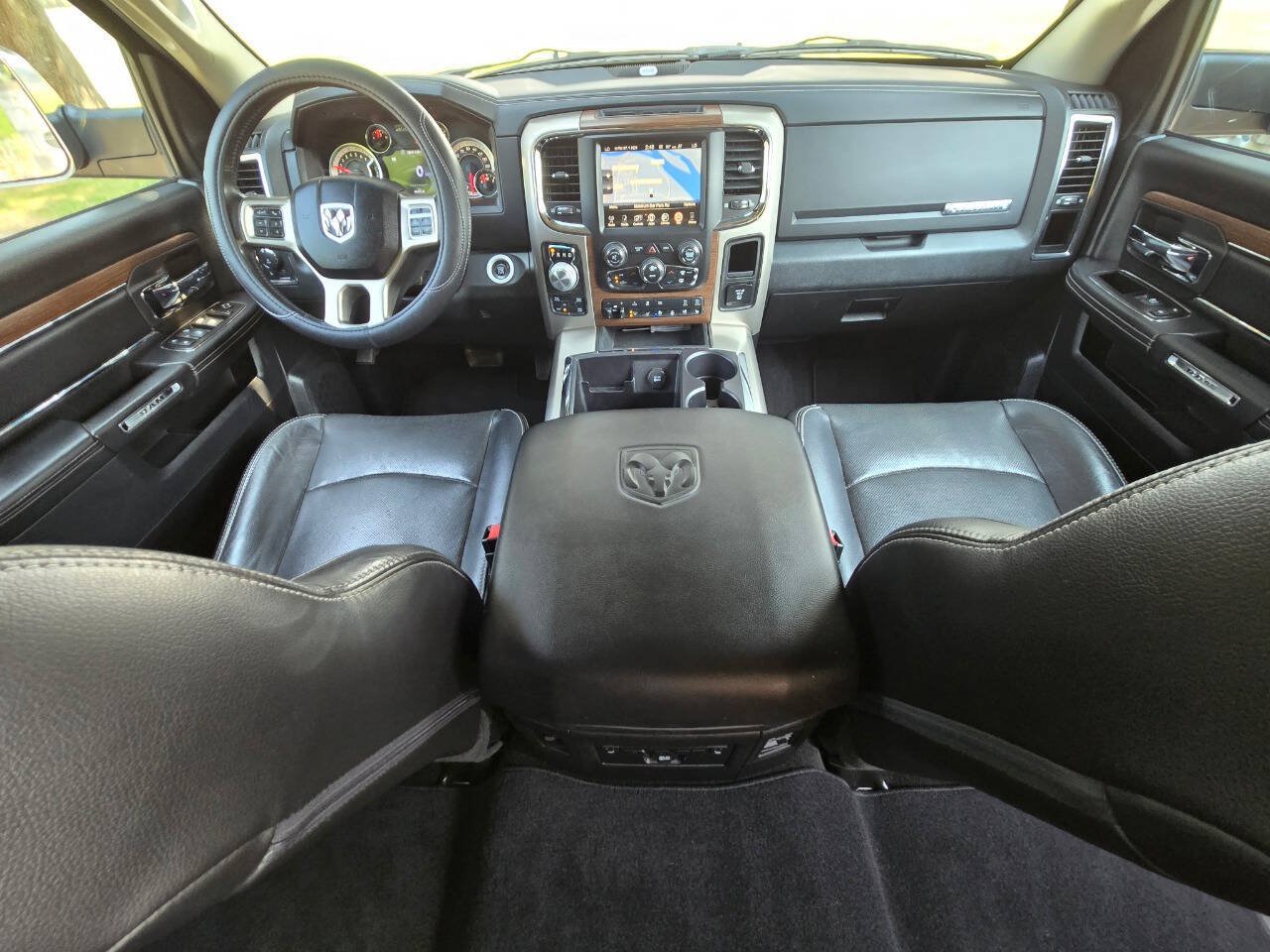 Used 2015 RAM 1500 Laramie w/ Convenience Group AWD/4WD image 2