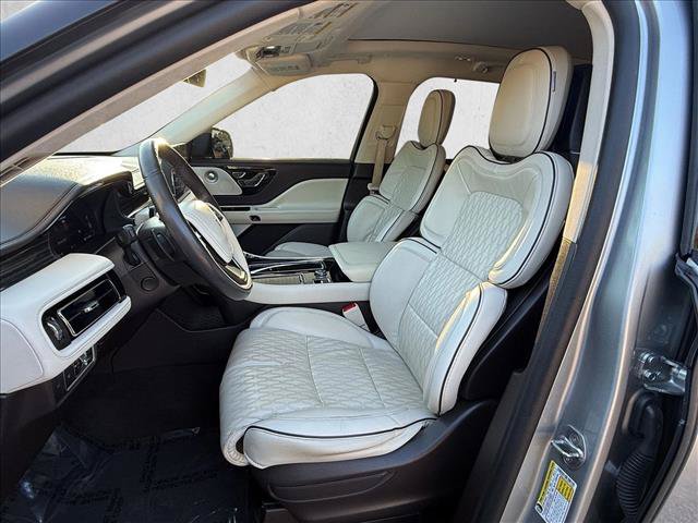 Used 2023 Lincoln Aviator Black Label w/ Jet Package AWD/4WD image 17