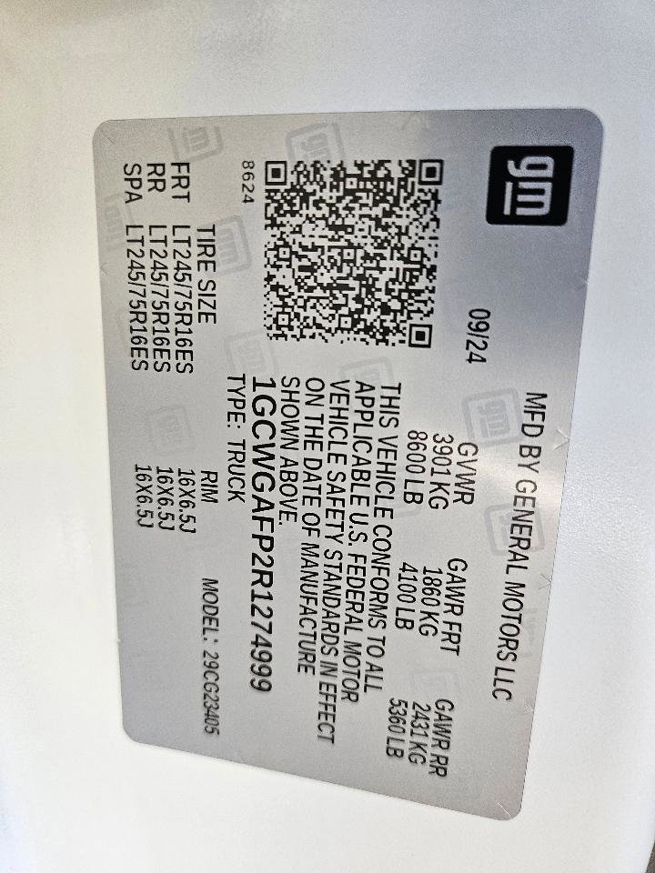 Used 2024 Chevrolet Express 2500 w/ Driver Convenience Package image 11