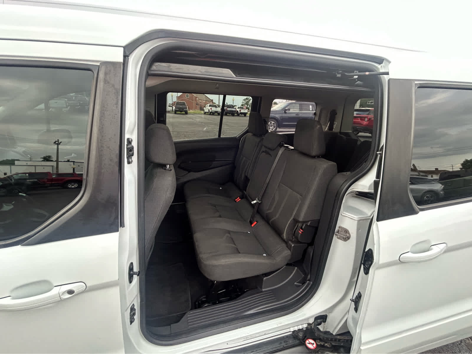 Used 2018 Ford Transit Connect XLT FWD image 10
