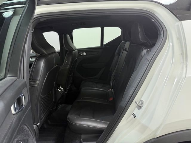 Used 2021 Volvo XC40 T5 R-Design w/ Protection Package AWD/4WD image 25