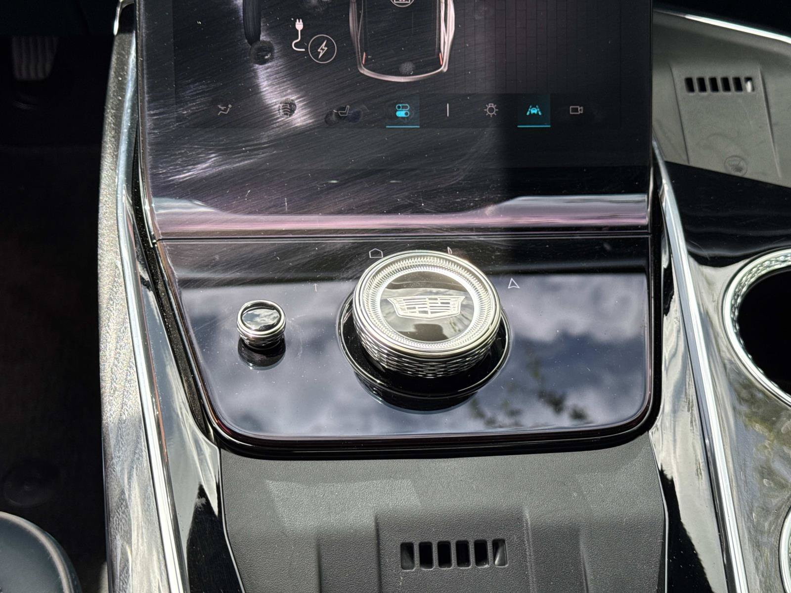 Certified 2025 Cadillac Escalade IQ Sport 2 AWD/4WD image 23
