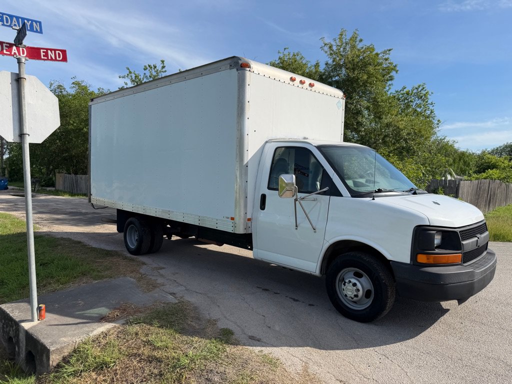 Used 2006 Chevrolet Express 3500 RWD image 20