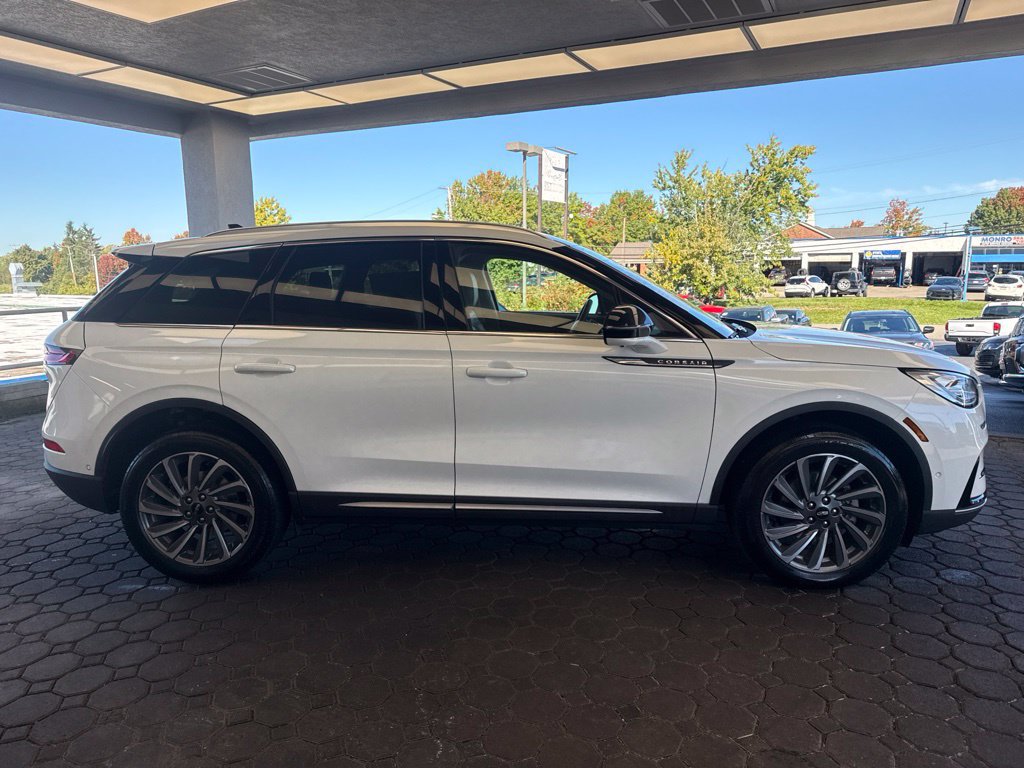 Certified 2023 Lincoln Corsair Reserve w/ Equipment Group 202A AWD/4WD image 4