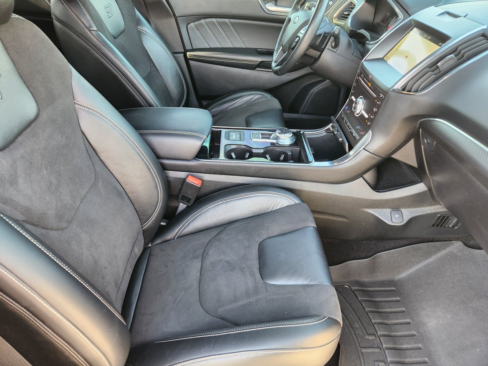 Used 2019 Ford Edge ST w/ Equipment Group 401A AWD/4WD image 12