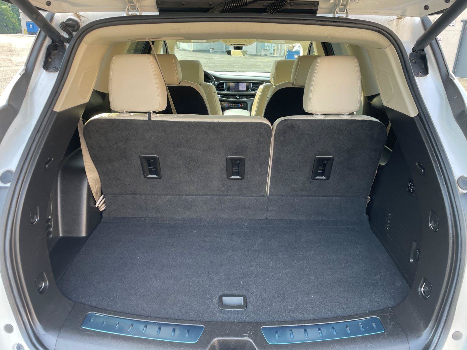 Used 2022 Buick Enclave Avenir w/ Avenir Technology Package AWD/4WD image 16